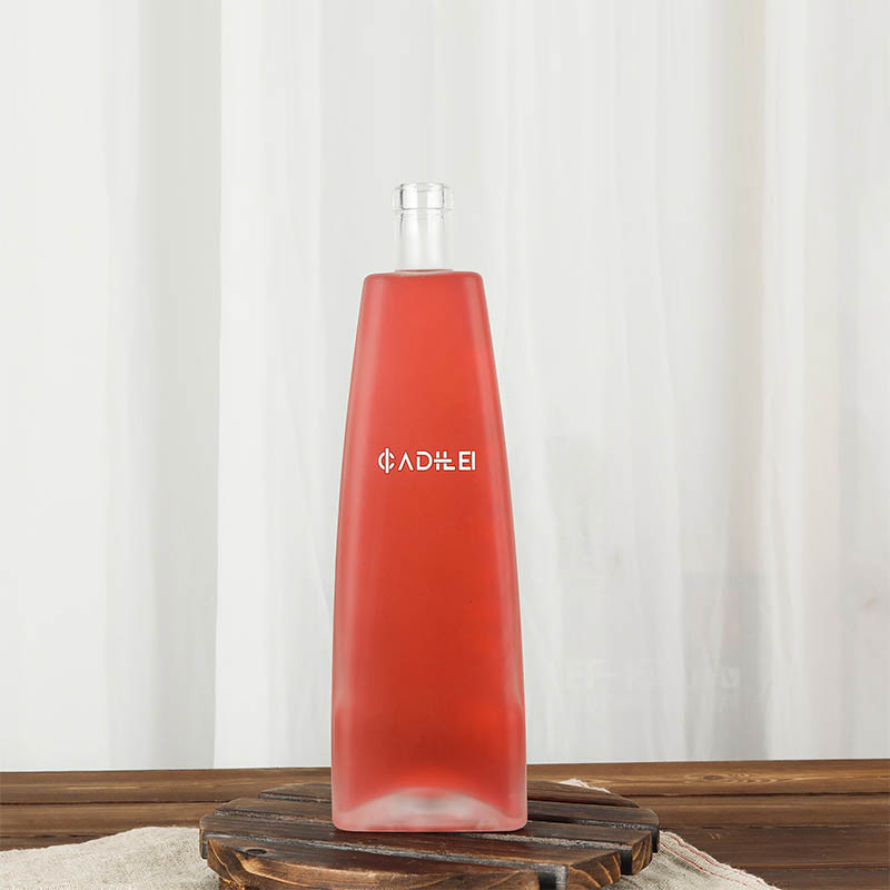 Staklena boca voćnog vina od 750 ml