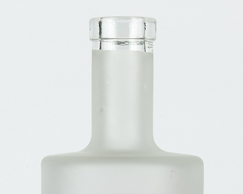 plutovinasta steklenica za alkoholne pijače