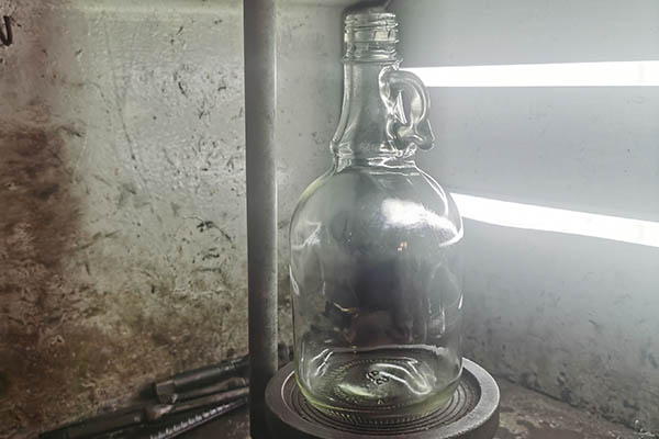 gallon glass jug