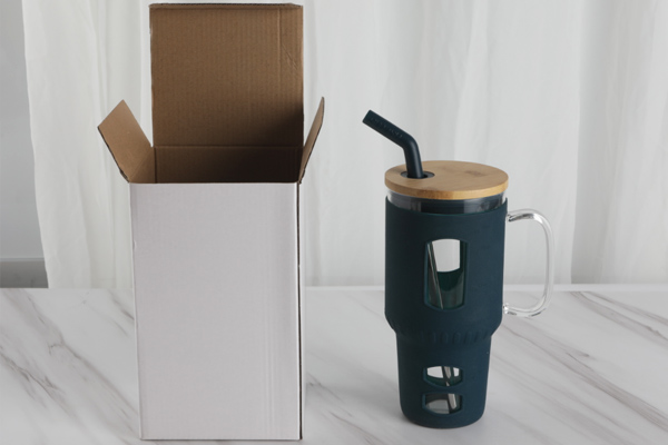 water cup with box